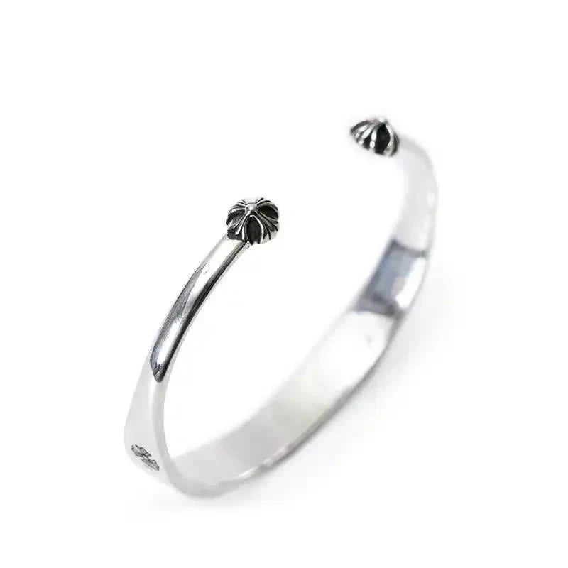 CH PLUS LOGO FLAT CUFF 9